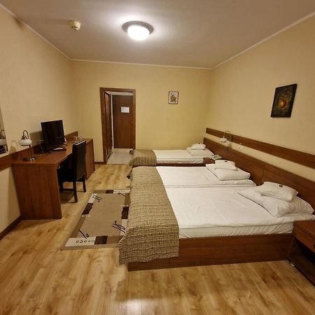 Hotel Crisana アラド エクステリア 写真