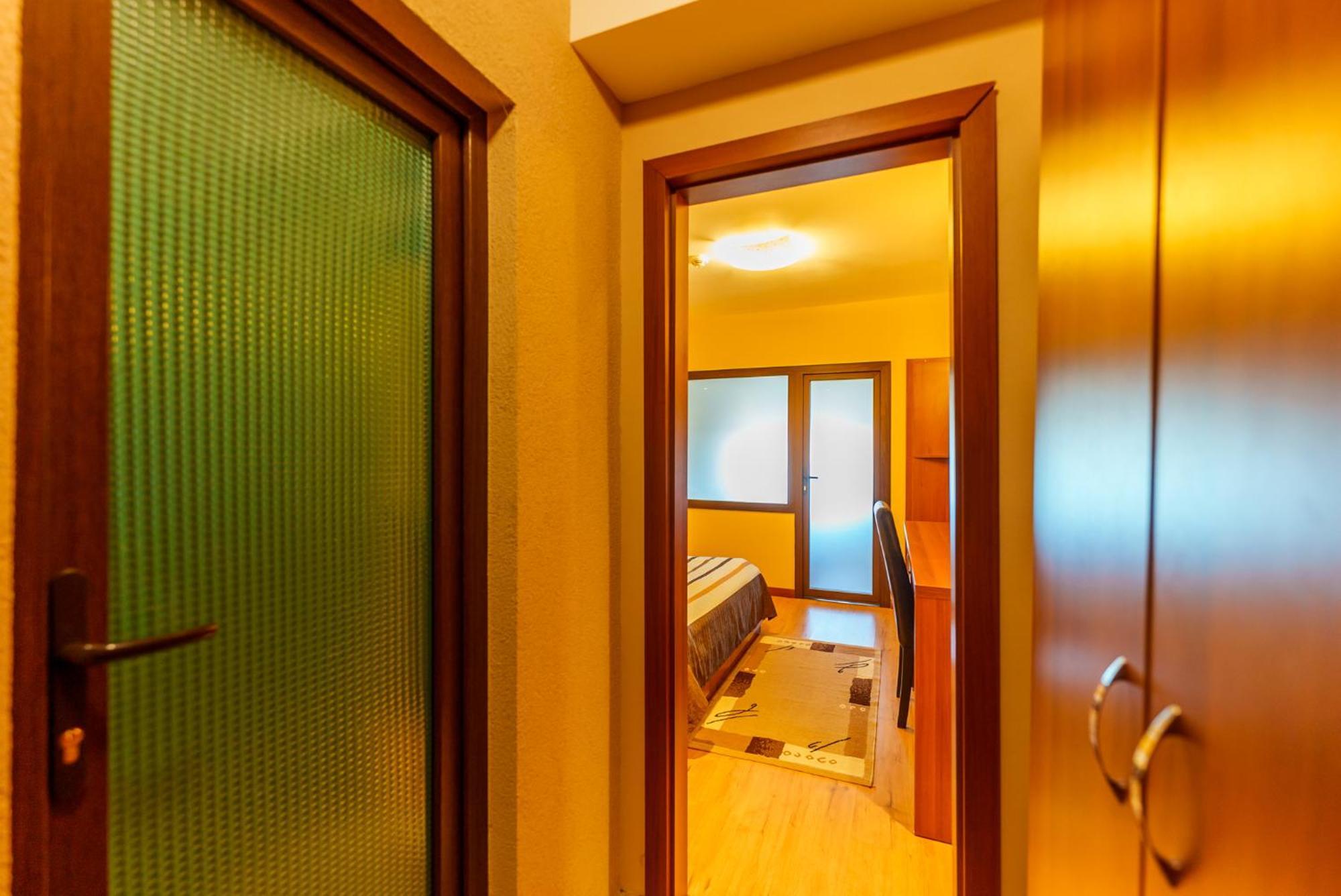 Hotel Crisana アラド エクステリア 写真